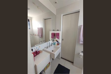 Apartamento à venda com 4 quartos, 218m² em Vila Santo Estefano, São Paulo