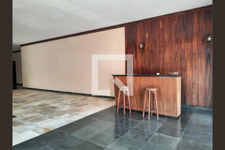 Casa à venda com 3 quartos, 371m² em Jardim Santa Helena, São Paulo