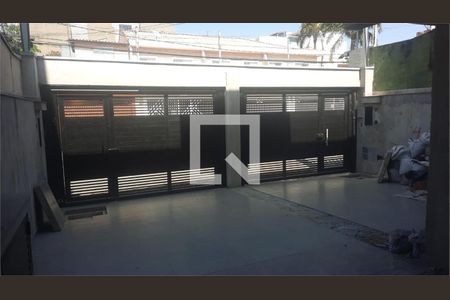 Casa à venda com 3 quartos, 205m² em Utinga, Santo André