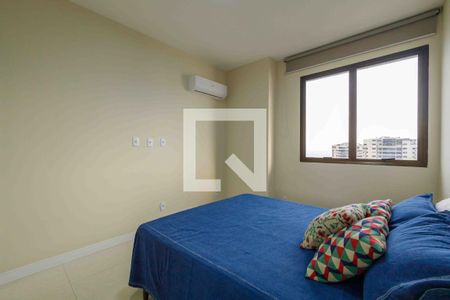 Suíte 1 de apartamento à venda com 2 quartos, 70m² em Barra da Tijuca, Rio de Janeiro