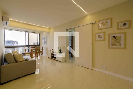 Sala de apartamento à venda com 2 quartos, 70m² em Barra da Tijuca, Rio de Janeiro