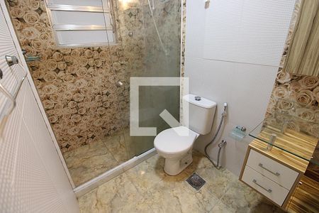 Banheiro de apartamento para alugar com 2 quartos, 55m² em Cascadura, Rio de Janeiro