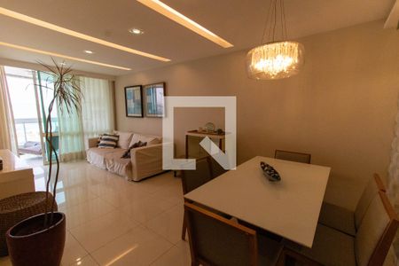 Sala de apartamento à venda com 3 quartos, 70m² em Piratininga, Niterói