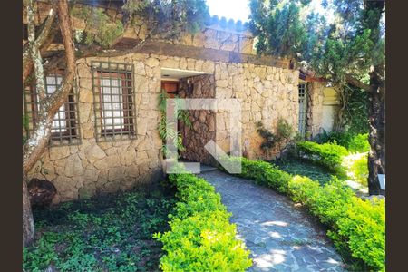 Casa à venda com 4 quartos, 500m² em Chácara Monte Alegre, São Paulo