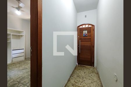 Entrada de casa para alugar com 2 quartos, 68m² em Grajaú, Rio de Janeiro