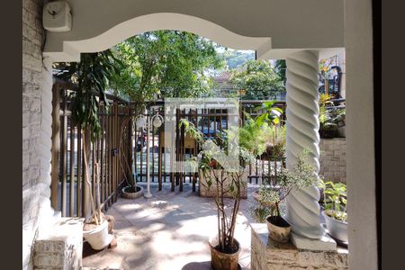 Vista do Quarto 1 de casa para alugar com 2 quartos, 68m² em Grajaú, Rio de Janeiro