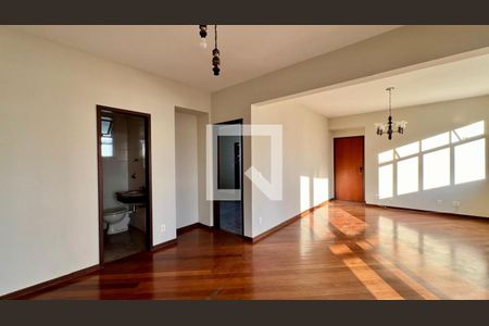 sala de apartamento para alugar com 4 quartos, 130m² em Buritis, Belo Horizonte