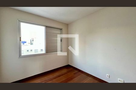 quarto de apartamento para alugar com 4 quartos, 130m² em Buritis, Belo Horizonte