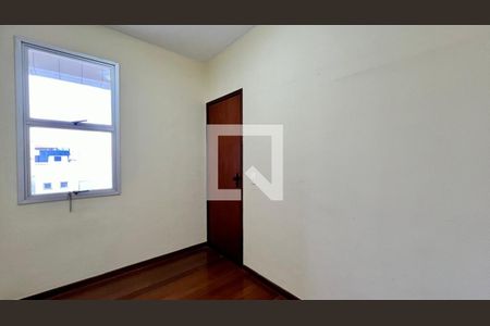 quarto de apartamento para alugar com 4 quartos, 130m² em Buritis, Belo Horizonte