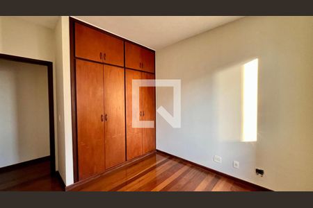 quarto de apartamento para alugar com 4 quartos, 130m² em Buritis, Belo Horizonte