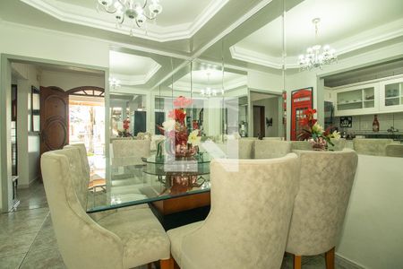 Sala de casa à venda com 3 quartos, 190m² em Rubem Berta, Porto Alegre