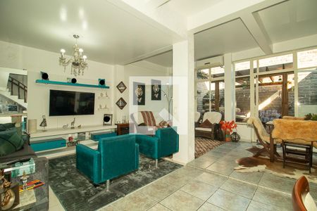 Sala de casa à venda com 3 quartos, 190m² em Rubem Berta, Porto Alegre