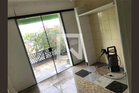 Casa à venda com 3 quartos, 236m² em Jardim Utinga, Santo André