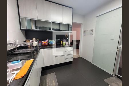 Casa à venda com 4 quartos, 108m² em Veleiros, São Paulo