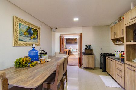 Cozinha de casa à venda com 2 quartos, 100m² em Guajuviras, Canoas