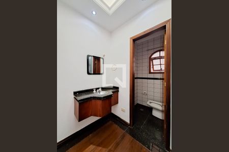 Lavabo de casa para alugar com 3 quartos, 348m² em Vila Romero, São Paulo