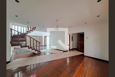 Sala de casa para alugar com 3 quartos, 348m² em Vila Romero, São Paulo