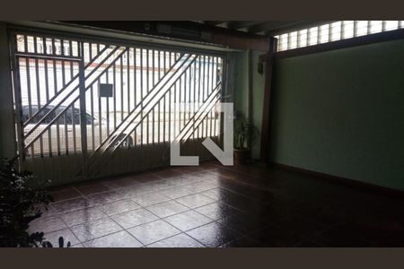 Casa à venda com 3 quartos, 220m² em Vila Basileia, São Paulo