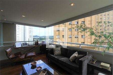 Apartamento à venda com 4 quartos, 263m² em Pinheiros, São Paulo