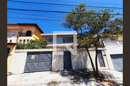 Casa à venda com 3 quartos, 200m² em Vila Tiradentes, São Paulo