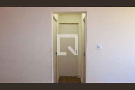 Corredor  de apartamento para alugar com 2 quartos, 58m² em Cidade Satelite Santa Barbara, São Paulo