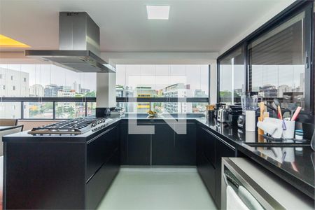 Apartamento à venda com 2 quartos, 265m² em Vila Madalena, São Paulo