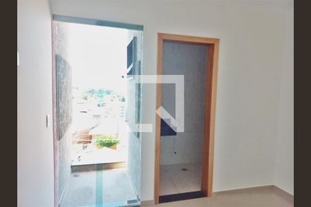 Casa à venda com 3 quartos, 135m² em Vila Nivi, São Paulo