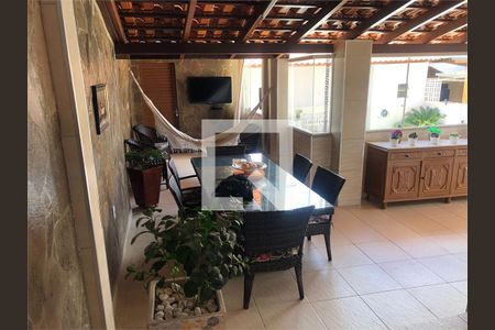 Casa à venda com 5 quartos, 309m² em Nova Cachoeirinha, Belo Horizonte