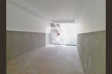 Casa à venda com 3 quartos, 135m² em Vila Nivi, São Paulo