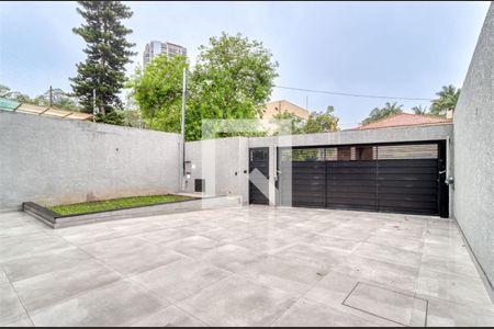 Casa à venda com 4 quartos, 320m² em Jardim Santo Amaro, São Paulo