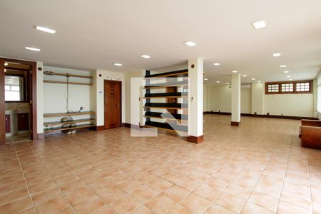 Casa de condomínio à venda com 443m², 4 quartos e 2 vagas Casa de condomínio à venda com 443m², 4 quartos e 2 vagasÁrea gourmet