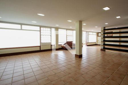 Casa de condomínio à venda com 443m², 4 quartos e 2 vagas Casa de condomínio à venda com 443m², 4 quartos e 2 vagasÁrea gourmet