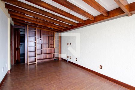 Casa de condomínio à venda com 443m², 4 quartos e 2 vagas Casa de condomínio à venda com 443m², 4 quartos e 2 vagasSala anexo Quarto 1 suíte