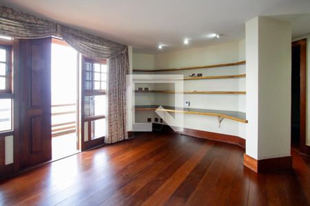 Casa de condomínio à venda com 443m², 4 quartos e 2 vagas Casa de condomínio à venda com 443m², 4 quartos e 2 vagasQuarto 3 suíte