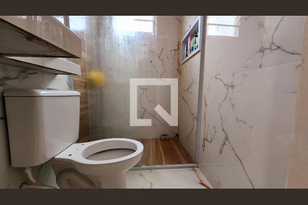 Banheiro de apartamento à venda com 2 quartos, 47m² em Jardim Tupi, Jundiaí