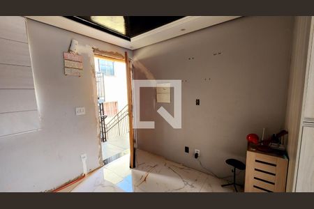 Sala de apartamento à venda com 2 quartos, 47m² em Jardim Tupi, Jundiaí