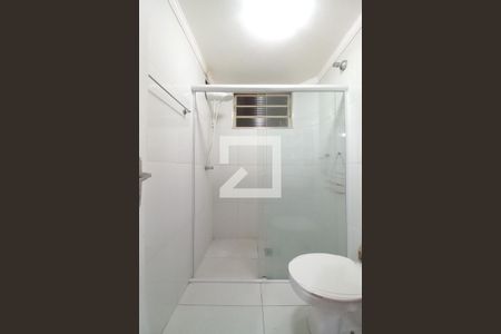 Banheiro de apartamento à venda com 1 quarto, 42m² em Botafogo, Campinas