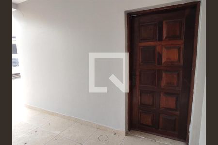 Casa à venda com 3 quartos, 218m² em Vila Cordeiro, São Paulo