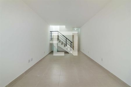 Casa à venda com 3 quartos, 117m² em Vila Vitorio Mazzei, São Paulo