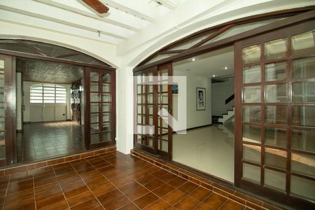 Sala 2 de casa à venda com 4 quartos, 298m² em Chácara das Pedras, Porto Alegre