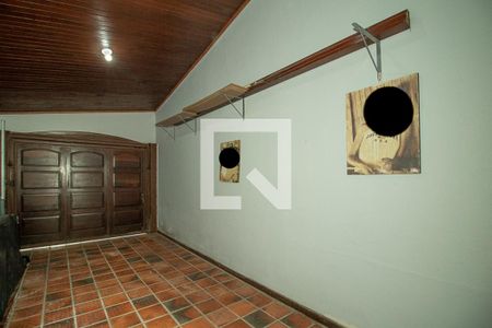 Garagem de casa à venda com 4 quartos, 298m² em Chácara das Pedras, Porto Alegre