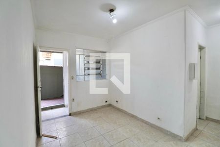 Sala de casa para alugar com 2 quartos, 70m² em Vila Ligya, Guarujá