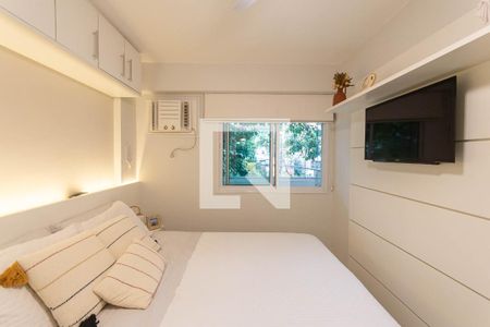 Suíte de apartamento à venda com 2 quartos, 68m² em Tijuca, Rio de Janeiro