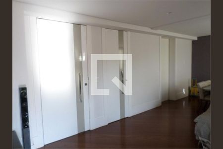 Apartamento à venda com 4 quartos, 202m² em Jardim Londrina, São Paulo