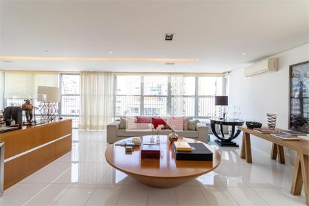 Apartamento à venda com 4 quartos, 339m² em Cerqueira César, São Paulo