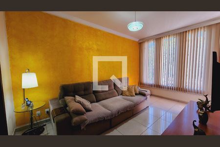 Sala de casa à venda com 6 quartos, 240m² em Jardim Pacaembu, Jundiaí