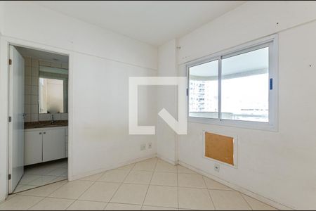 Suite  de apartamento à venda com 2 quartos, 70m² em Santa Rosa, Niterói