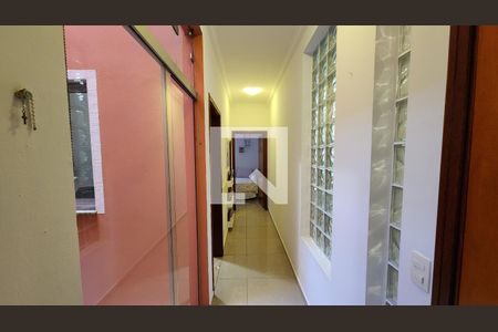 Corredor de casa para alugar com 6 quartos, 240m² em Jardim Pacaembu, Jundiaí