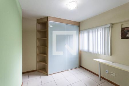 Quarto 1 de apartamento à venda com 2 quartos, 76m² em Tijuca, Rio de Janeiro