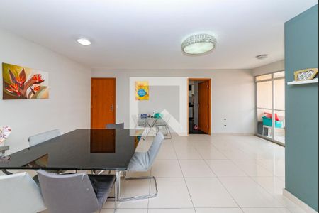 Sala de apartamento para alugar com 3 quartos, 105m² em Buritis, Belo Horizonte